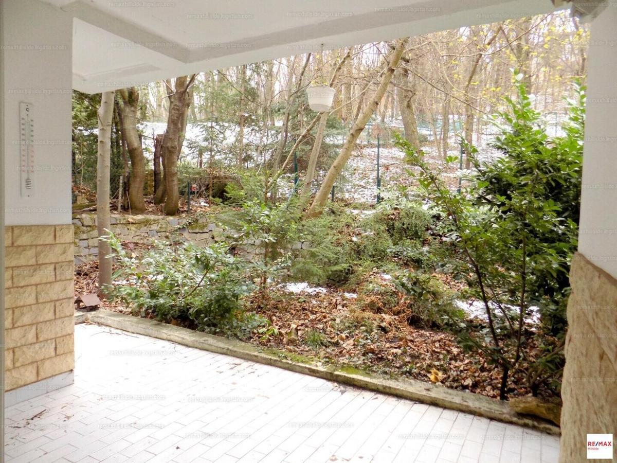 Romantic Two Bedroom Apartments In The Hills Of Budapest With Private Parking ภายนอก รูปภาพ