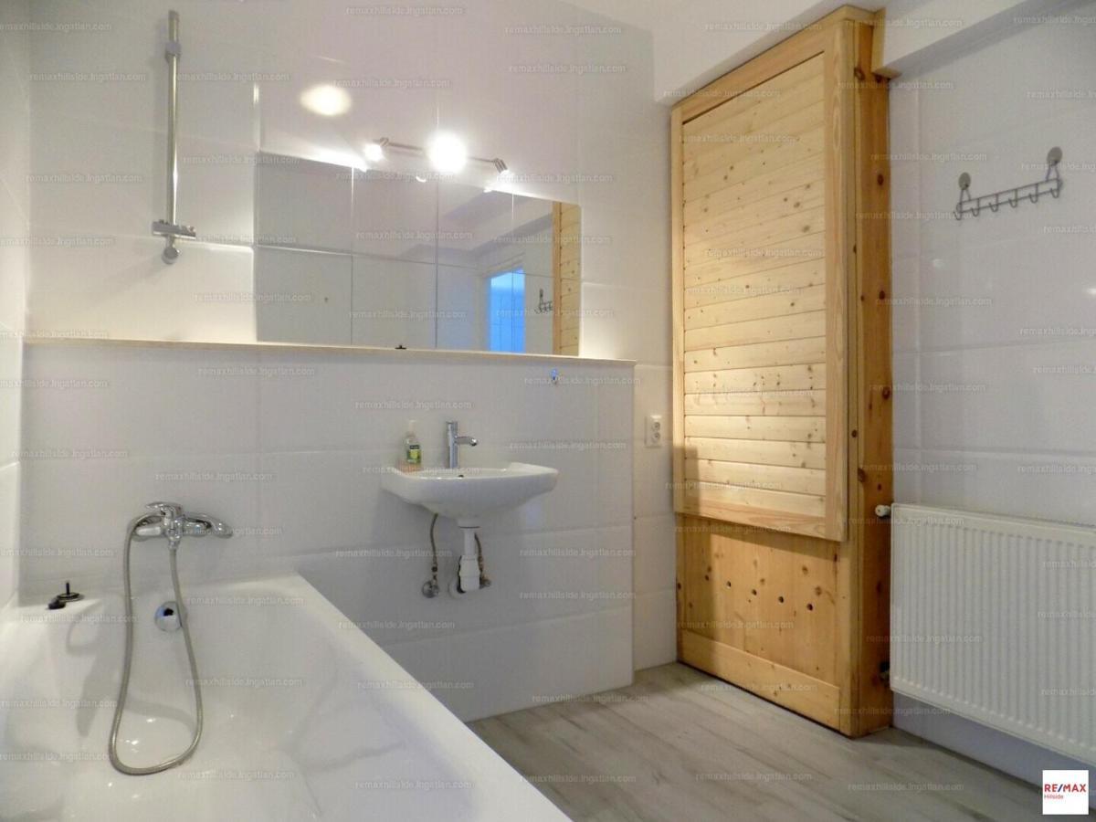 Romantic Two Bedroom Apartments In The Hills Of Budapest With Private Parking ภายนอก รูปภาพ