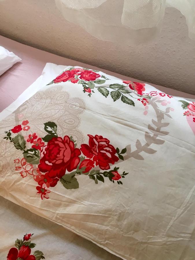 Romantic Two Bedroom Apartments In The Hills Of Budapest With Private Parking ภายนอก รูปภาพ