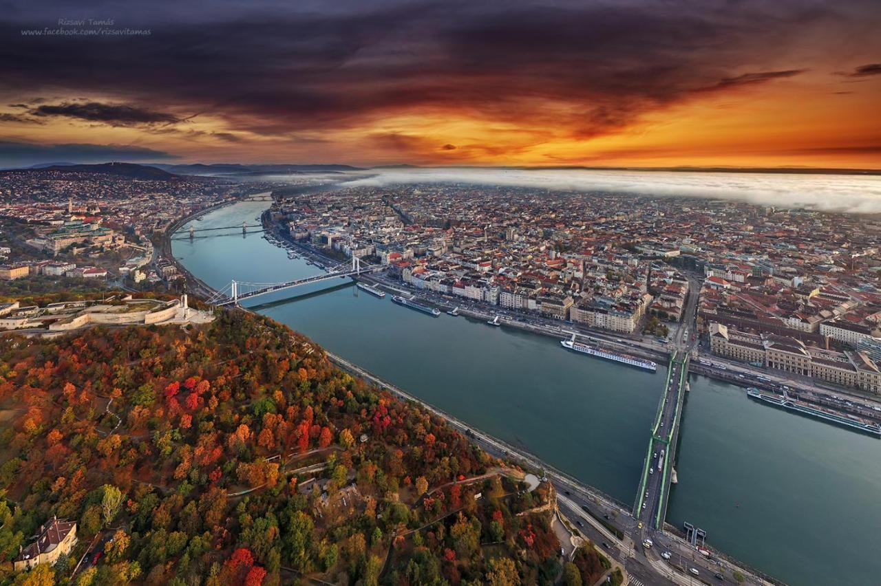 Romantic Two Bedroom Apartments In The Hills Of Budapest With Private Parking ภายนอก รูปภาพ