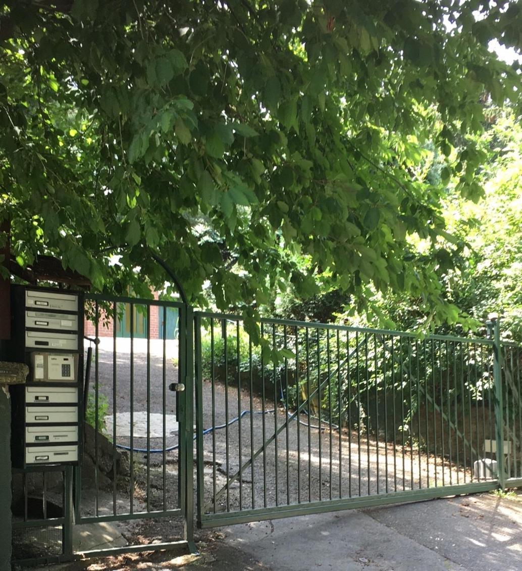 Romantic Two Bedroom Apartments In The Hills Of Budapest With Private Parking ภายนอก รูปภาพ